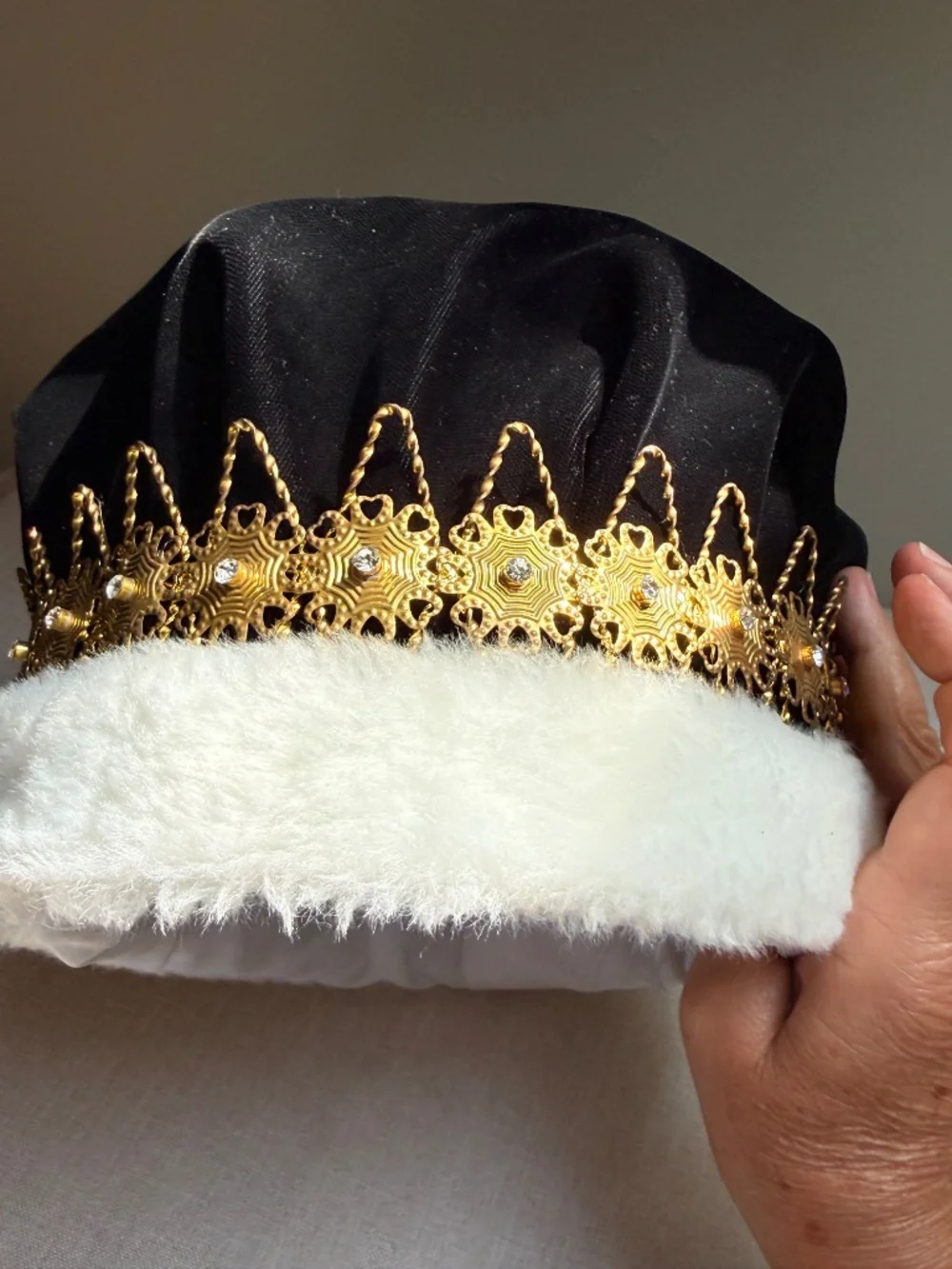 Black Velvet 6 1/2 in. Regal Crown with Gold Band